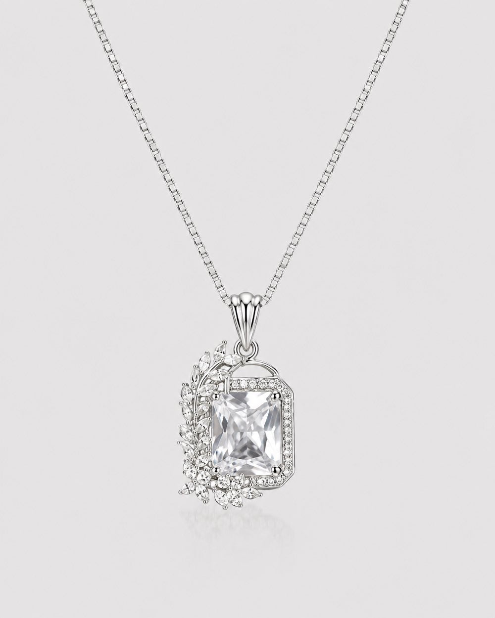 Éclat Crystal Pendant