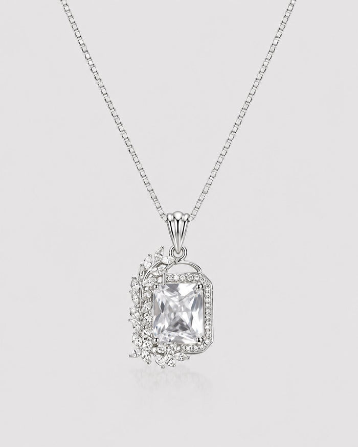 Éclat Crystal Pendant